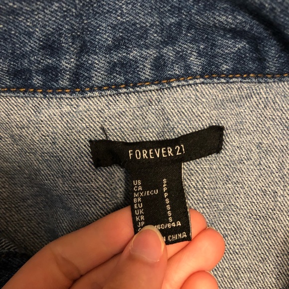 forever 21 jean jacket 😍 - Picture 3 of 3
